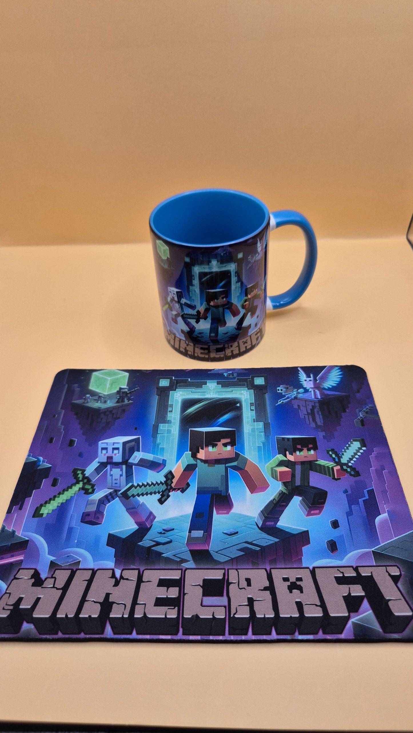 🟩 Minecraft Mug & Mouse Pad Set – Unleash Your Inner Crafter! 🟩